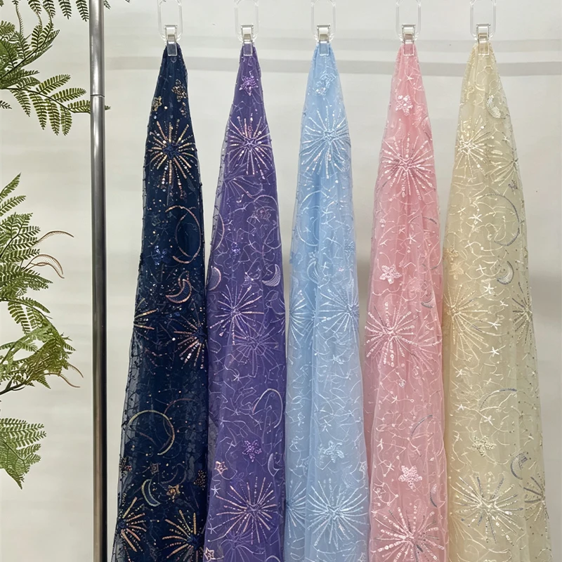Kolorowa tkanina tiulowa z cek – Glitter Tablecloth recenzja i cena